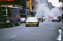 New York street scene. Artist: Unknown.