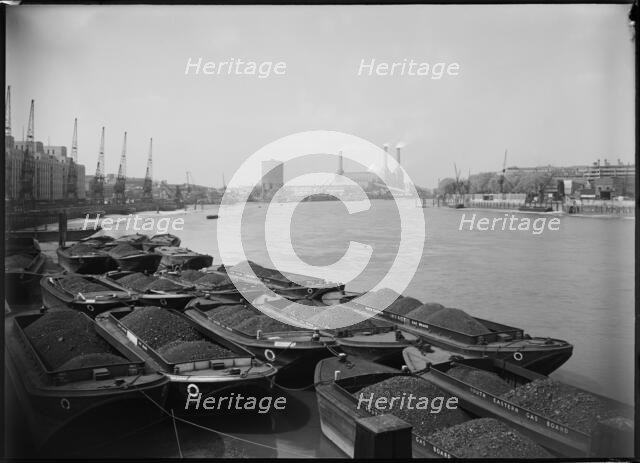 Vauxhall, Lambeth, Greater London Authority, 1945-1960. Creator: Margaret F Harker.
