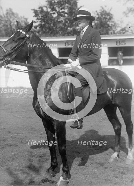 Horse Shows - Unidentified, 1917. Creator: Harris & Ewing.