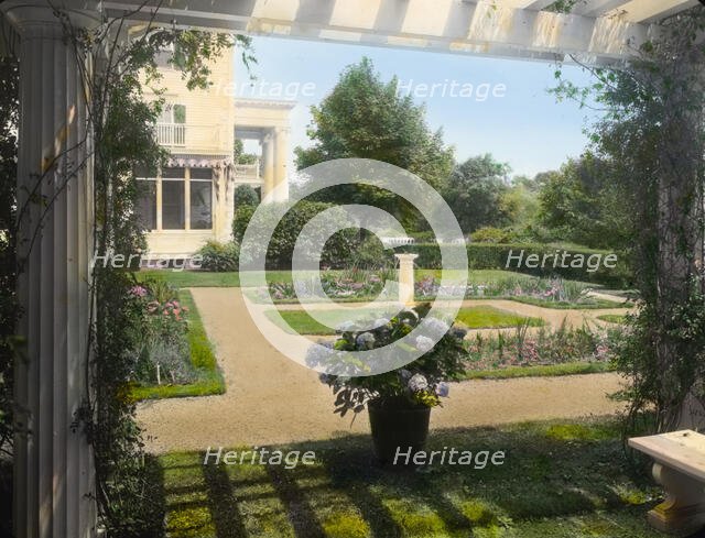Samuel Knopf house, Lawrence, New York, c1913. Creator: Frances Benjamin Johnston.