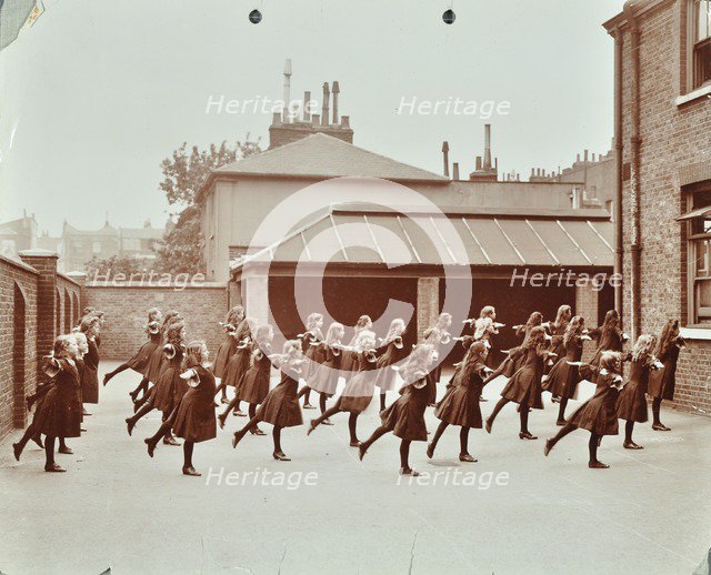 Exercise class, Buckingham Street School, Islington, London, 1906. Artist: Unknown.