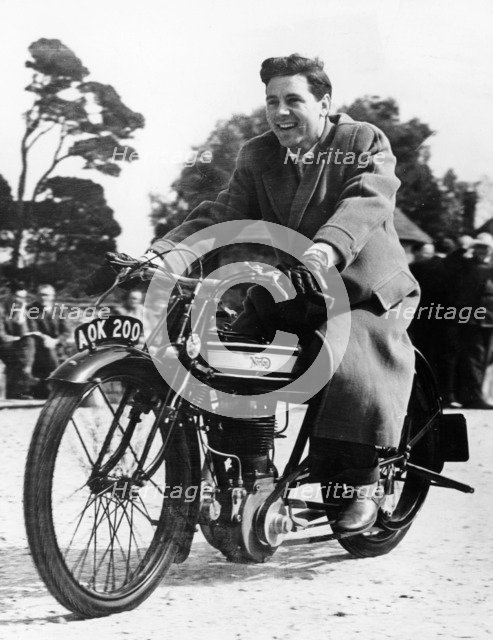 Geoff Duke, (c1950s?). Artist: Unknown