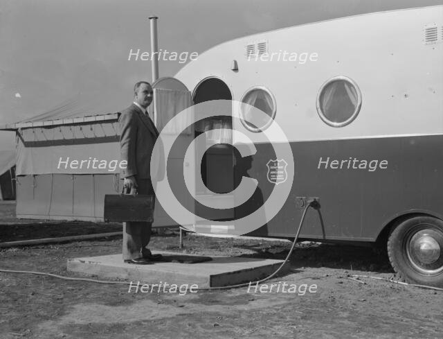 The doctor arrives in camp by previous appointment..., FSA, Merrill, Klamath County, Oregon, 1939. Creator: Dorothea Lange.