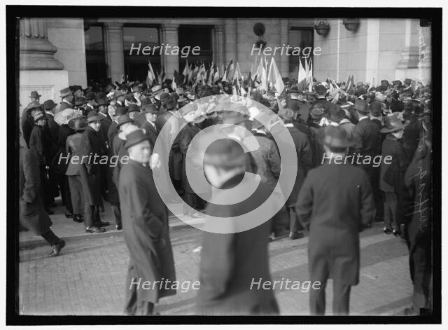 Woman suffrage, between 1910 and 1917. Creator: Harris & Ewing.