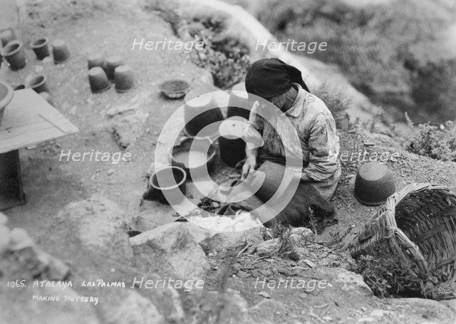 Making pottery, Atalaya, Las Palmas, Gran Canaria, Canary Islands, Spain, c1920s-c1930s(?). Artist: Unknown