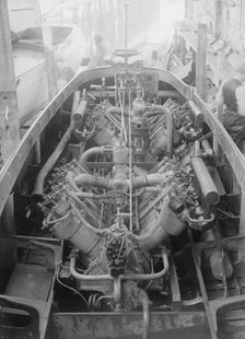 Izme's two 150 hp engines, 1913. Creator: Kirk & Sons of Cowes.