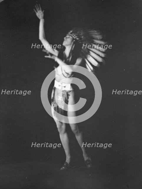 Roberts, Rene, Miss, 1922 Nov. 18. Creator: Arnold Genthe.