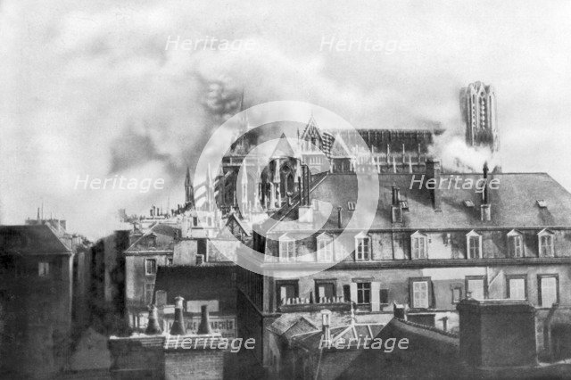 Cathedral of Reims on fire from German shelling, France, 1914. Artist: Unknown