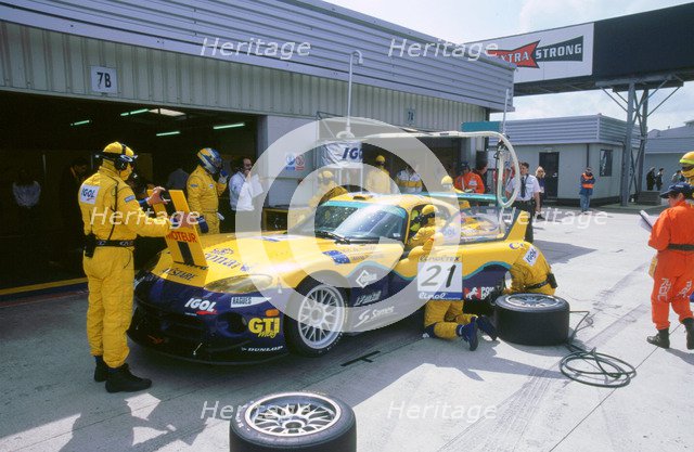 1999 Chrysler Viper,fia gt silverstone 500, in pits. Artist: Unknown.