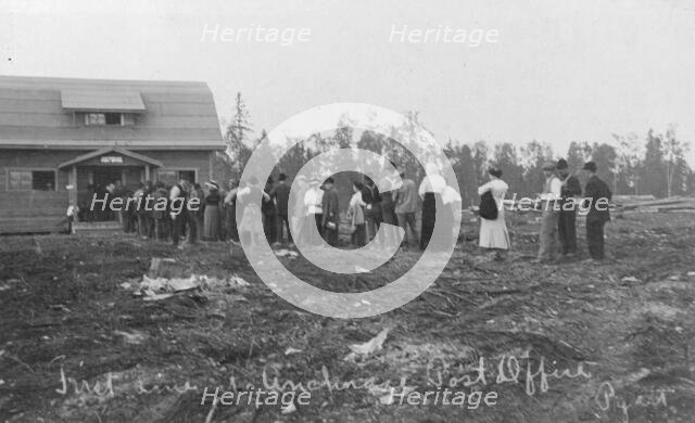 First line at Anchorage Post Office, between c1900 and c1930. Creator: Unknown.