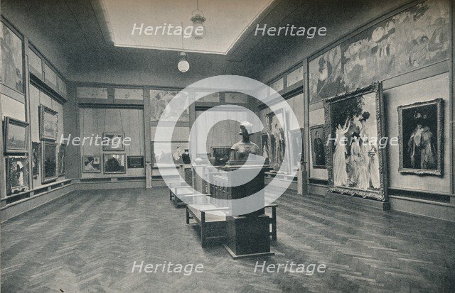 'The English Room, Venice International Exhibition', 1907.  Artist: A Tivoli.