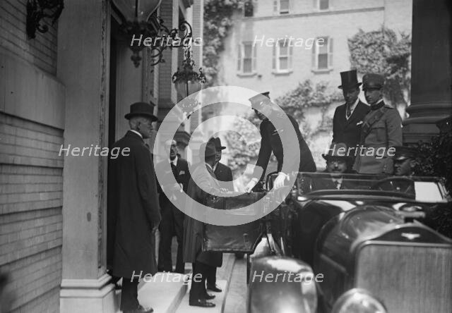 Italian Commission To U.S. - Marconi Leaving Car, 1917. Creator: Harris & Ewing.