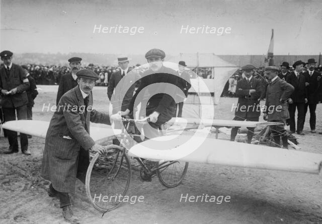 Aviette Contest - France, 1912. Creator: Bain News Service.