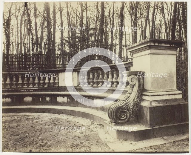 Versailles, Bosquet de l'Arc de Triomphe, 1904. Creator: Eugene Atget.