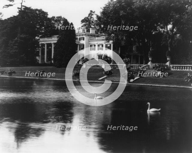 "Thornedale," Oakleigh Thorne house, Millbrook, New York., 1919. Creator: Frances Benjamin Johnston.