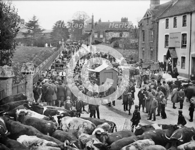 Market Place, Faringdon, Oxfordshire, 1904. Artist: Henry Taunt
