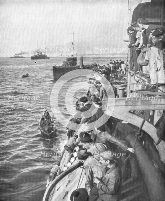 'L'expedition des Dardanelles, Nos marins devant le peril; A bord du "Gaulois" en danger de couler,  Creator: Unknown.