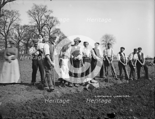 Gardeners at Lighthorne, Warwickshire, 1905. Artist: A Newton
