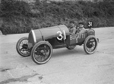 Pierre de Vizcaya in his Bugatti at the JCC 200 Mile Race, Brooklands, Surrey, 1921. Artist: Bill Brunell.