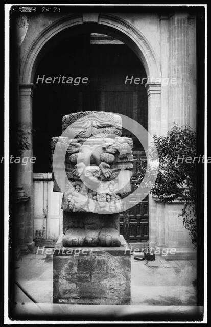 Idol, Teoyaomiqui i.e. Coatlicue, between 1880 and 1897. Creator: William H. Jackson.