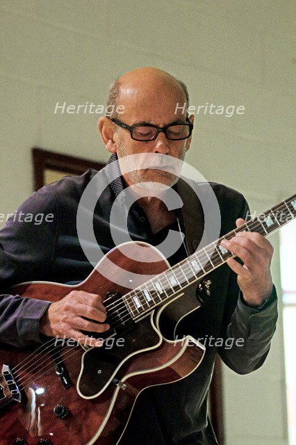 Mick Hanson, Steyning Jazz Club, Steyning, May 2016. Artist: Brian O'Connor.