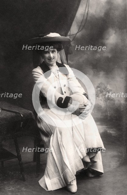 Decima Moore (1871-1964), English actress, 1907.Artist: Bassano Studio