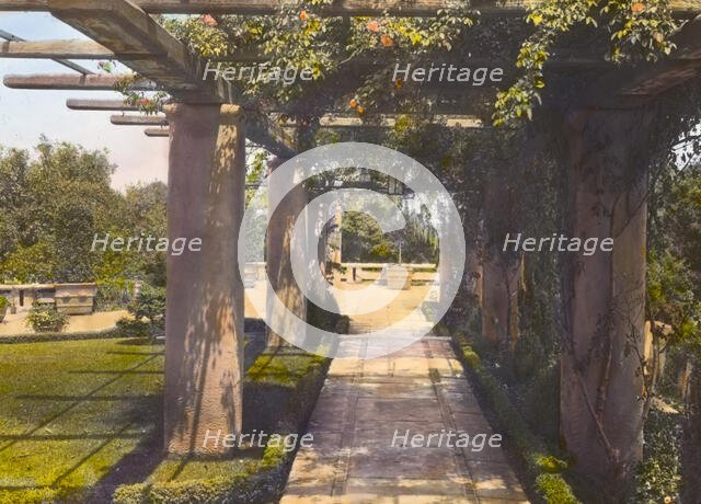 "Il Paradiso," Mrs. Dudley Peter Allen house, 1188 Hillcrest Avenue, Oak Knoll, Pasadena, CA, 1917. Creator: Frances Benjamin Johnston.