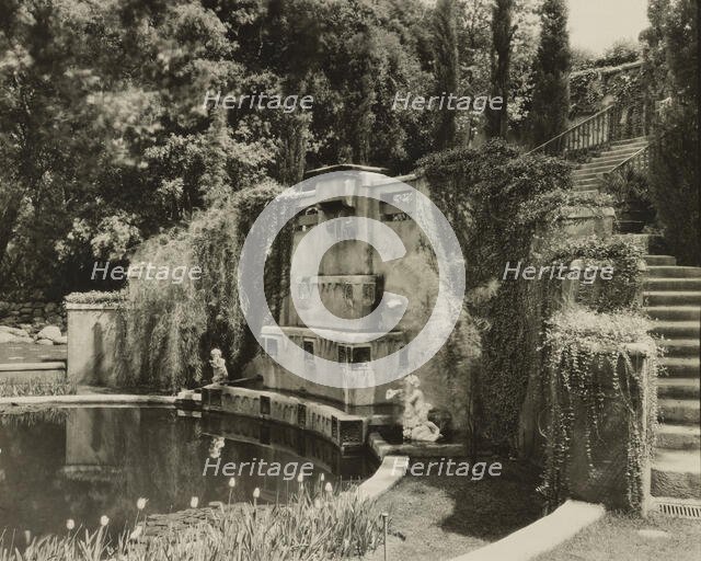 "Il Paradiso," Mrs. Dudley Peter Allen house, 1188 Hillcrest Avenue, Pasadena, California, 1917. Creator: Frances Benjamin Johnston.