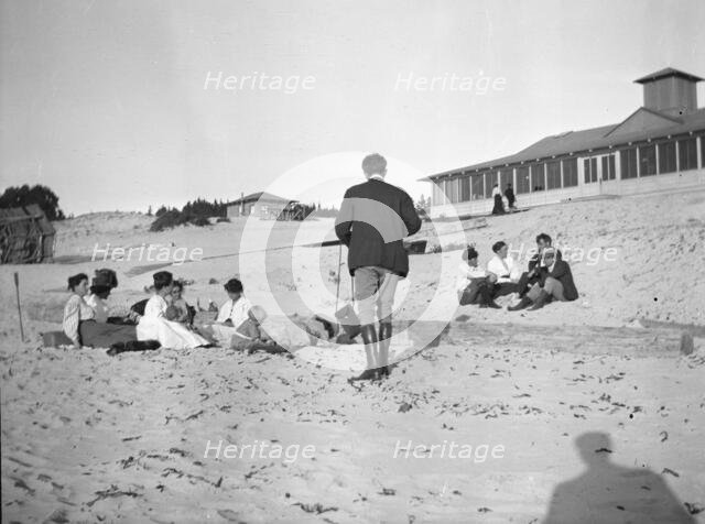 Arnold Genthe photographing George Sterling, Mary Austin, Jack London and Jimmie..., c1896-c1942. Creator: Arnold Genthe.