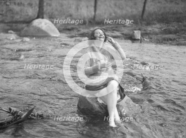 Picnic with Martha Hedman and friends, between 1912 and 1919. Creator: Arnold Genthe.