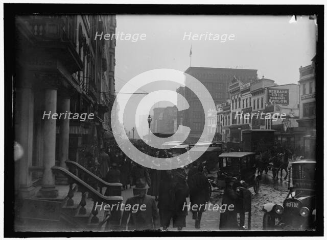 Street scene, Washington, D.C., between 1913 and 1918. Creator: Harris & Ewing.