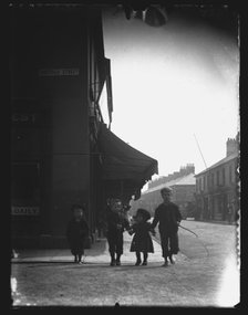 Emerald Street, Cardiff, 1890s or 1900s. Creator: William Booth.