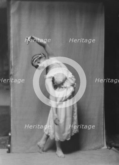 Lopoukhova, Lydia, Miss, 1914 Feb. 4. Creator: Arnold Genthe.