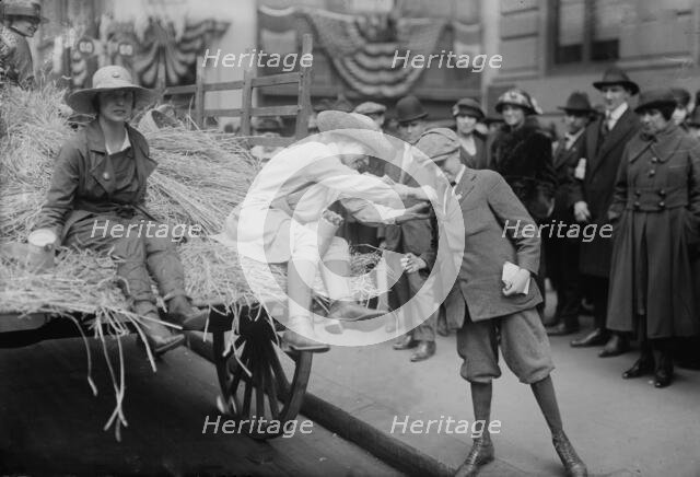 Women's Land Army, between c1915 and c1920. Creator: Bain News Service.