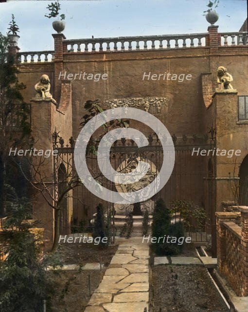 Turtle Bay Gardens, 227-247 East 48 Street and 228-246 East 49th Street, New York, New York, 1920. Creator: Frances Benjamin Johnston.