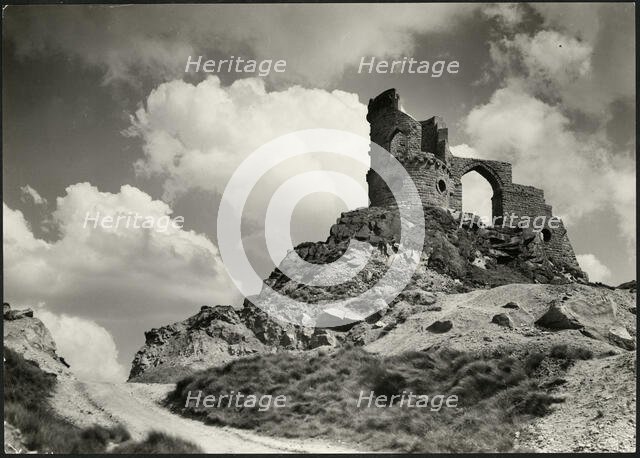 Mow Cop Castle, Mow Cop, Odd Rode, Cheshire, 1920-1935. Creator: J Dixon Scott.