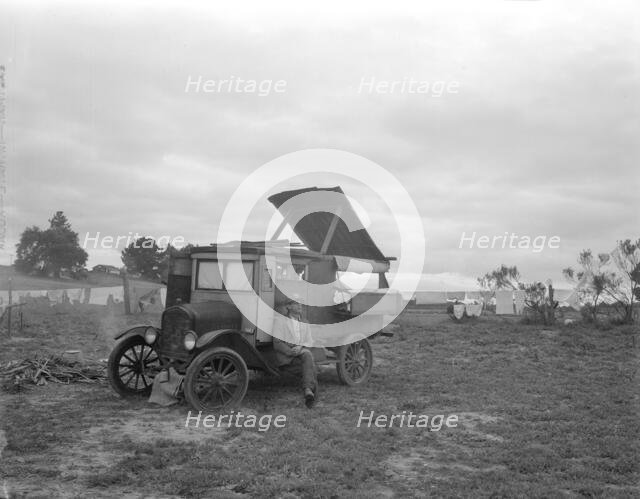 One pea picker's home, one-half mile off Highway 101 at Nipomo, California, 1936. Creator: Dorothea Lange.