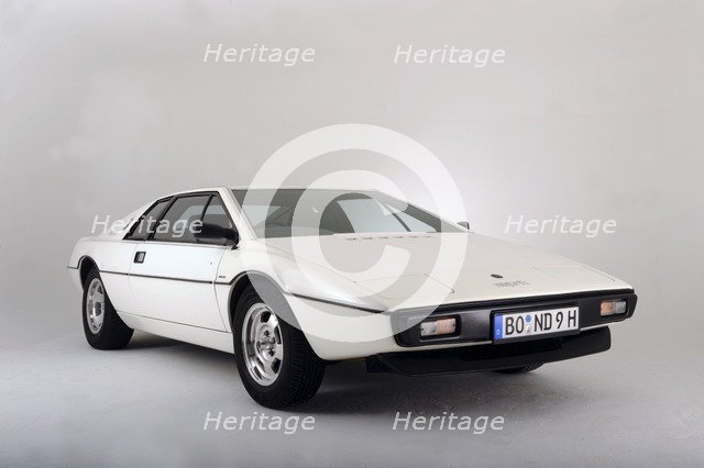 Lotus Esprit 1977 from the James Bond film The Spy Who Loved Me. Artist: Simon Clay.