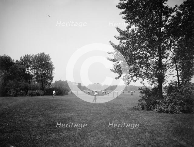 Tennis grounds, Washington Park, Chicago, Ill., between 1900 and 1910. Creator: Unknown.