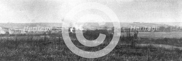 ''Les combats au Nord de la Somme; Bombardement de Curlu, quelques instants avant l'attaque', 1916. Creator: Unknown.